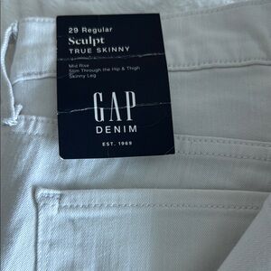 GAP White Skinny Jeans